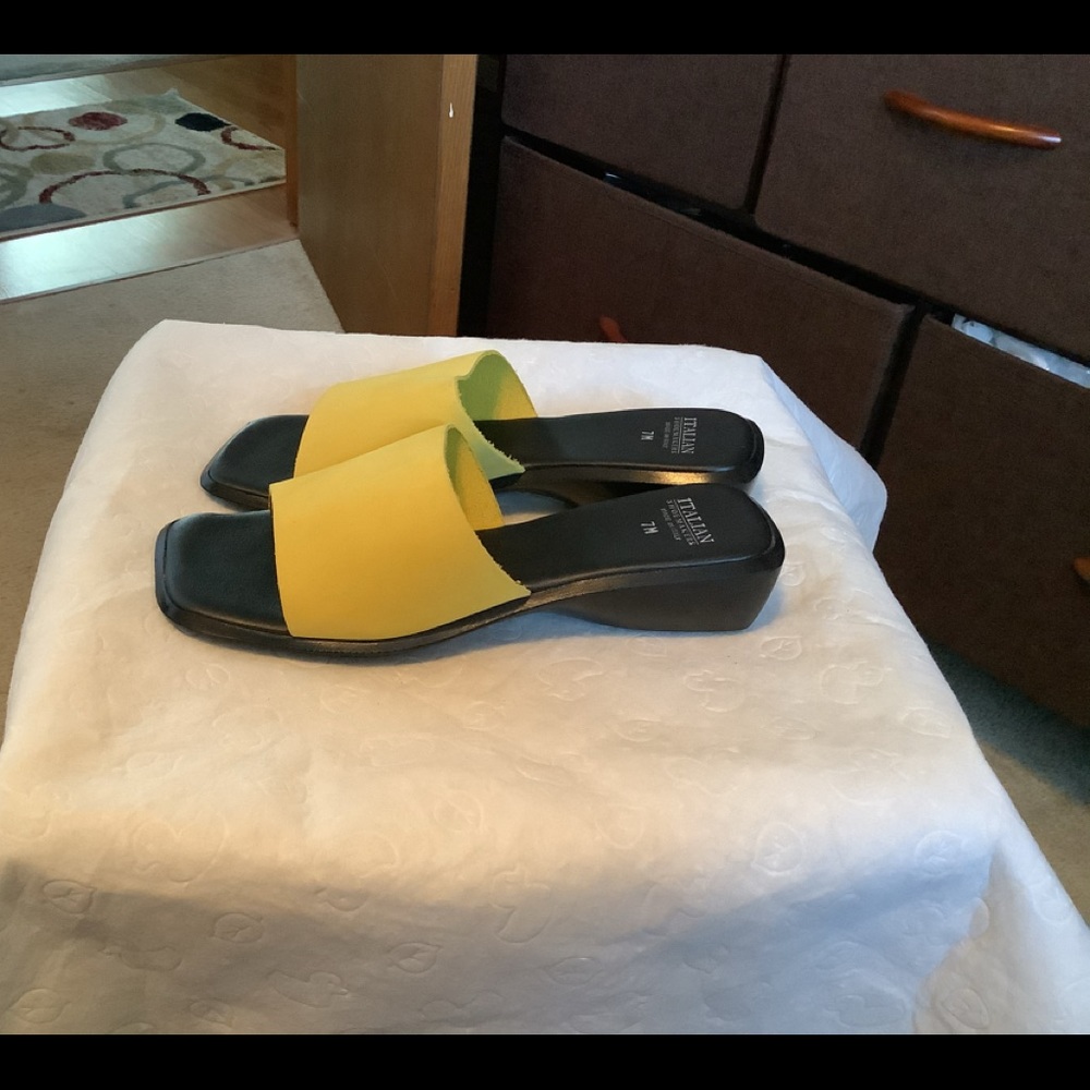Ladies slides - Picture 3 of 11